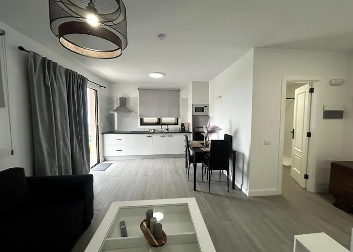 Con Encanto Y Vistas Panoramicas, Stevier Икод-де-лос-Винос